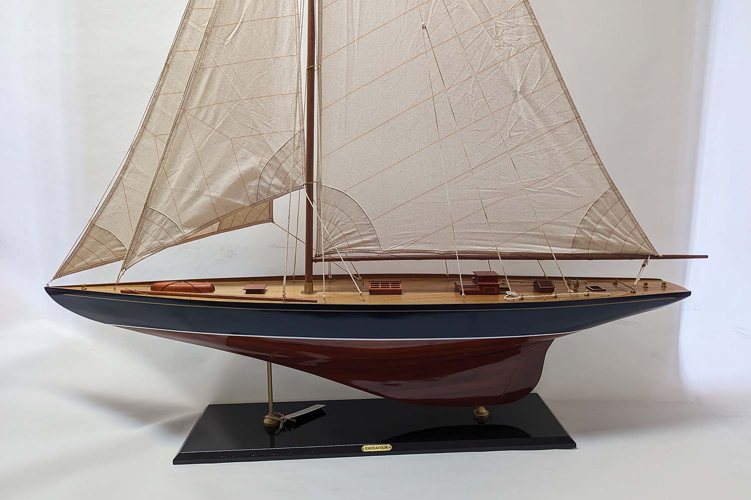 Endeavour J-båt modell 124x165 cm