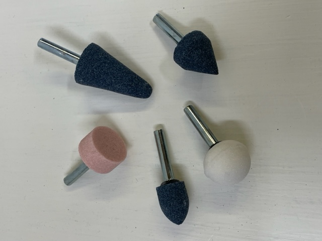 Slipstift i olika form och grovlek