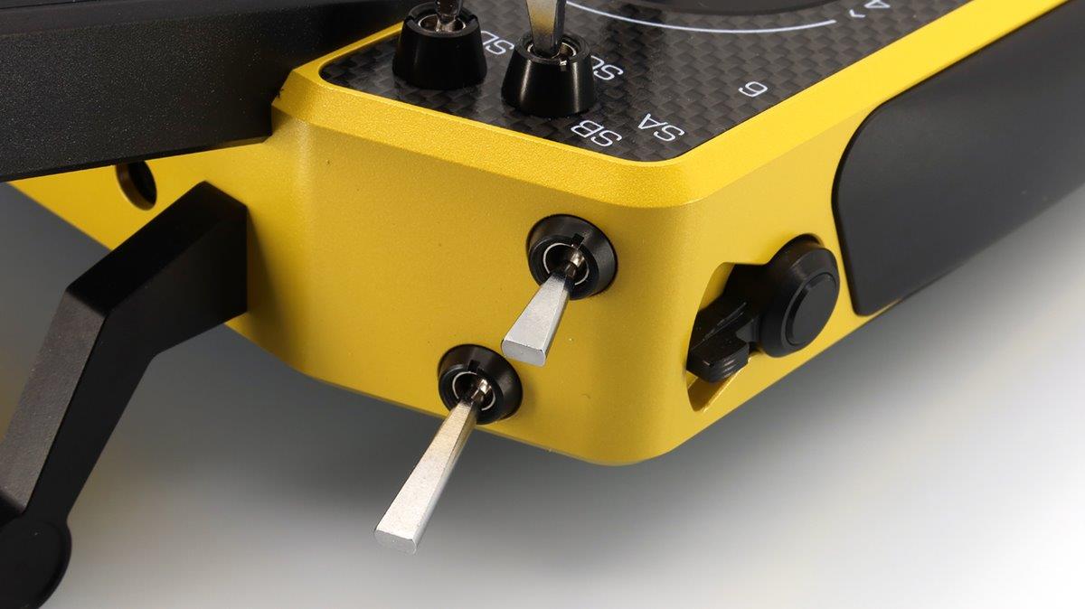 JETI Transmitter Duplex DS-16 II.- Carbon Line Yellow Lacquered - 8