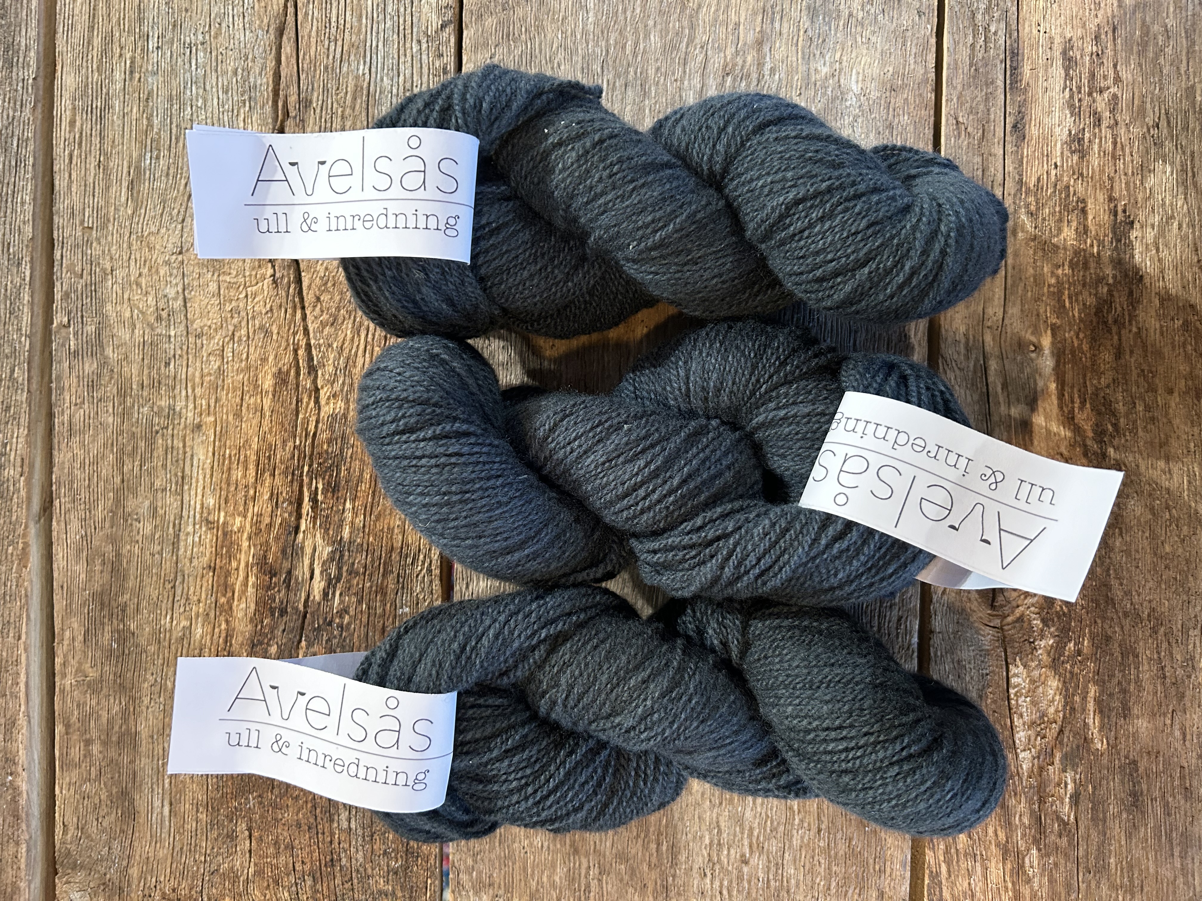 Juniper 2-ply Jämtland yarn