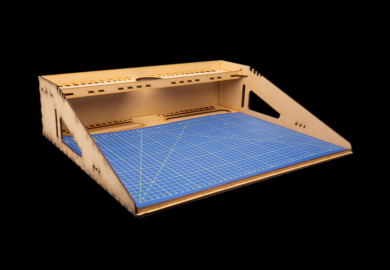 Workstation for modelling