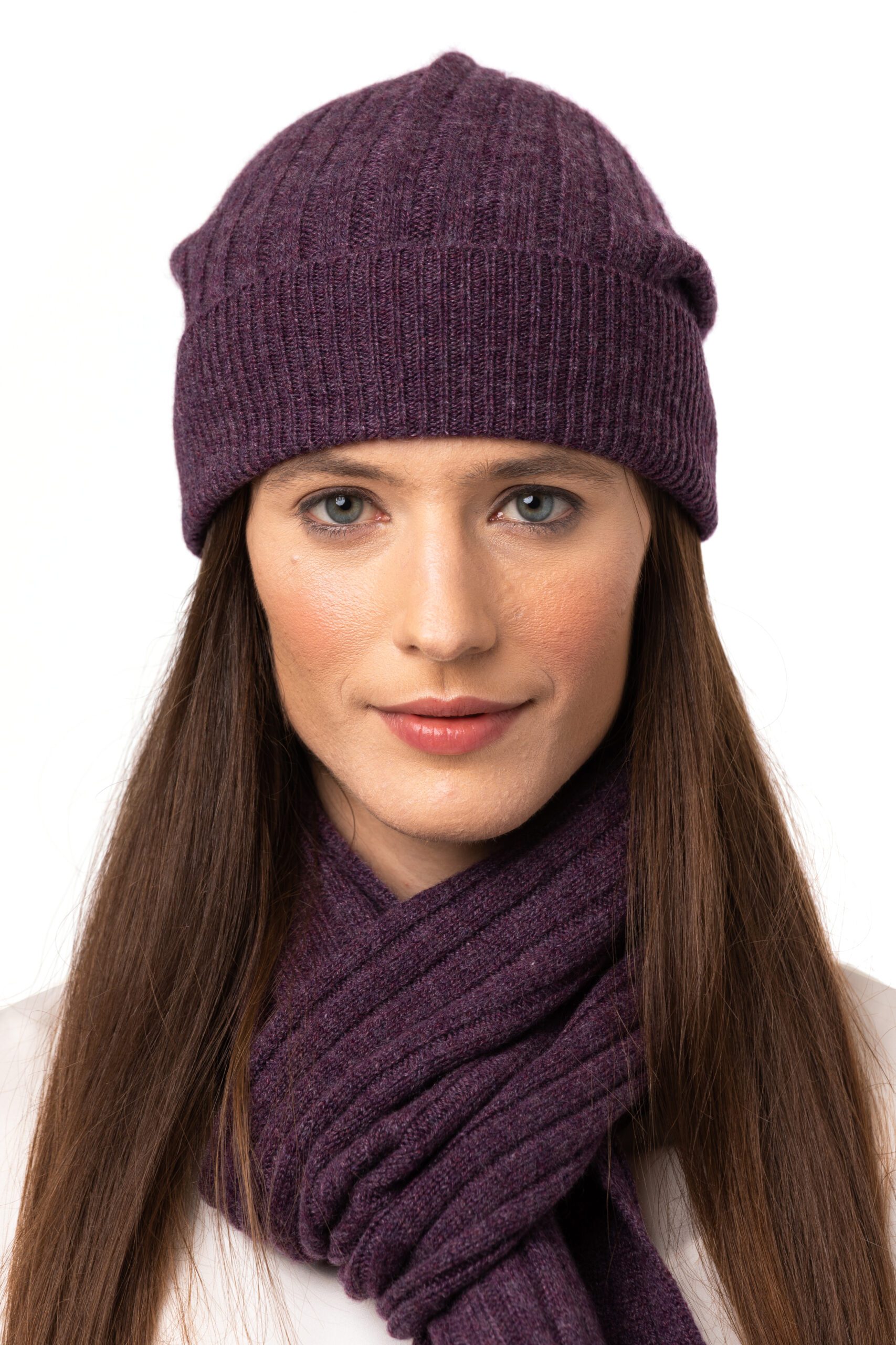 Ribbstickat set mössa+halsduk  i 100% cashmere,  säljs på Hospitalsgatan - 2