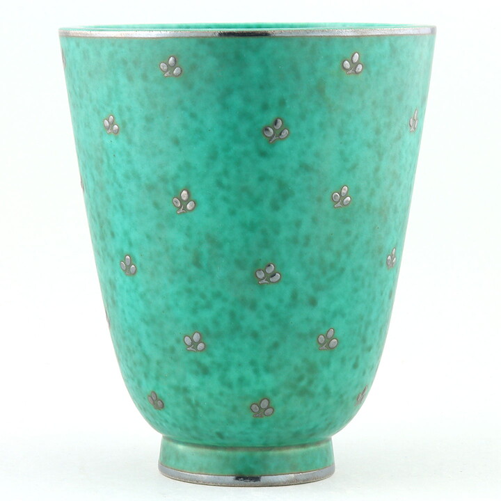 Wilhelm Kåge (Argenta 1959) Green Widening Vase with Leaf Decor 15 cm (2)