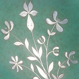 Wilhelm Kåge (Argenta 1959) Footed Bowl Flower Motif 22 cm (2)