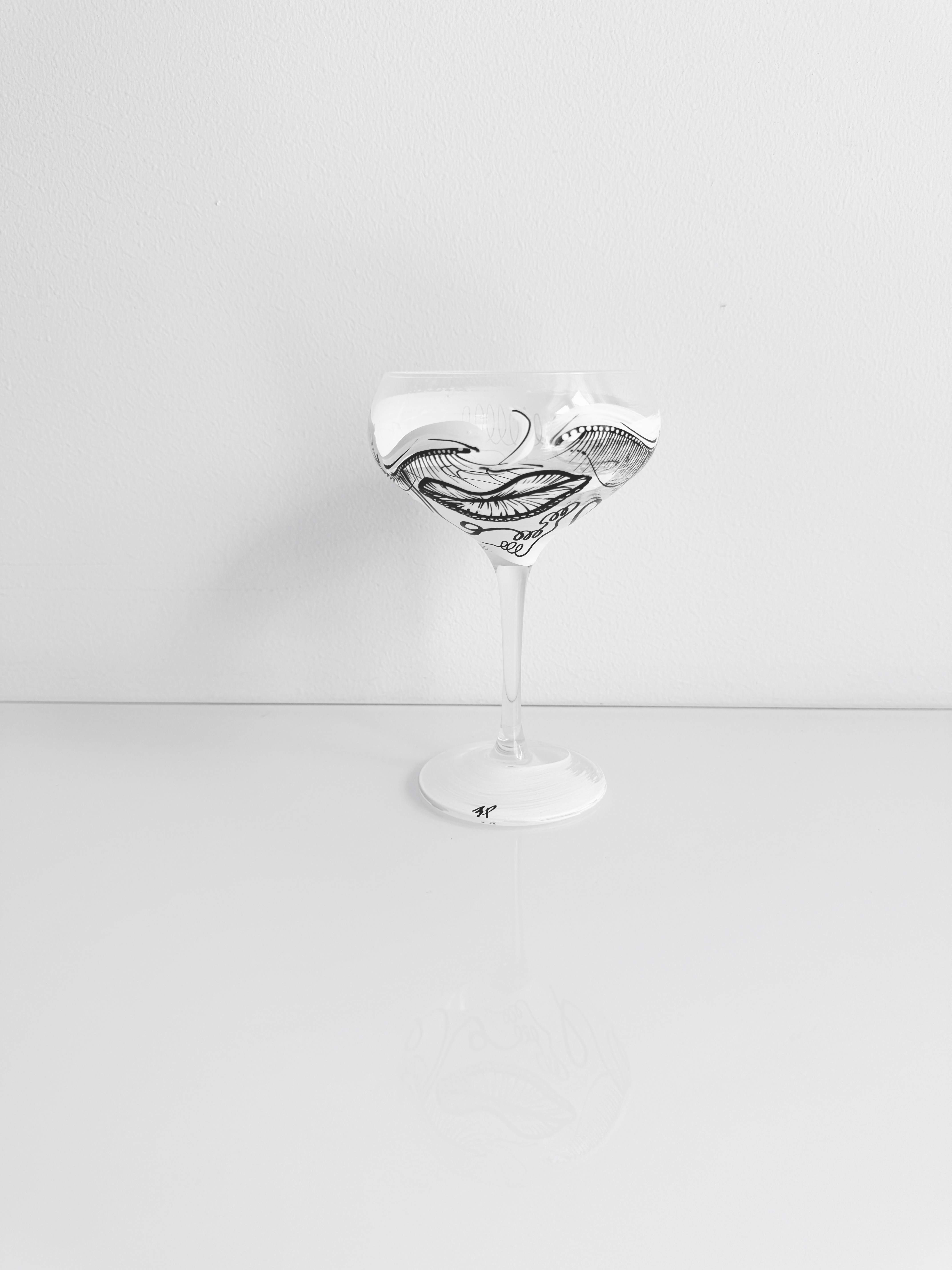 WHITÉ - 11