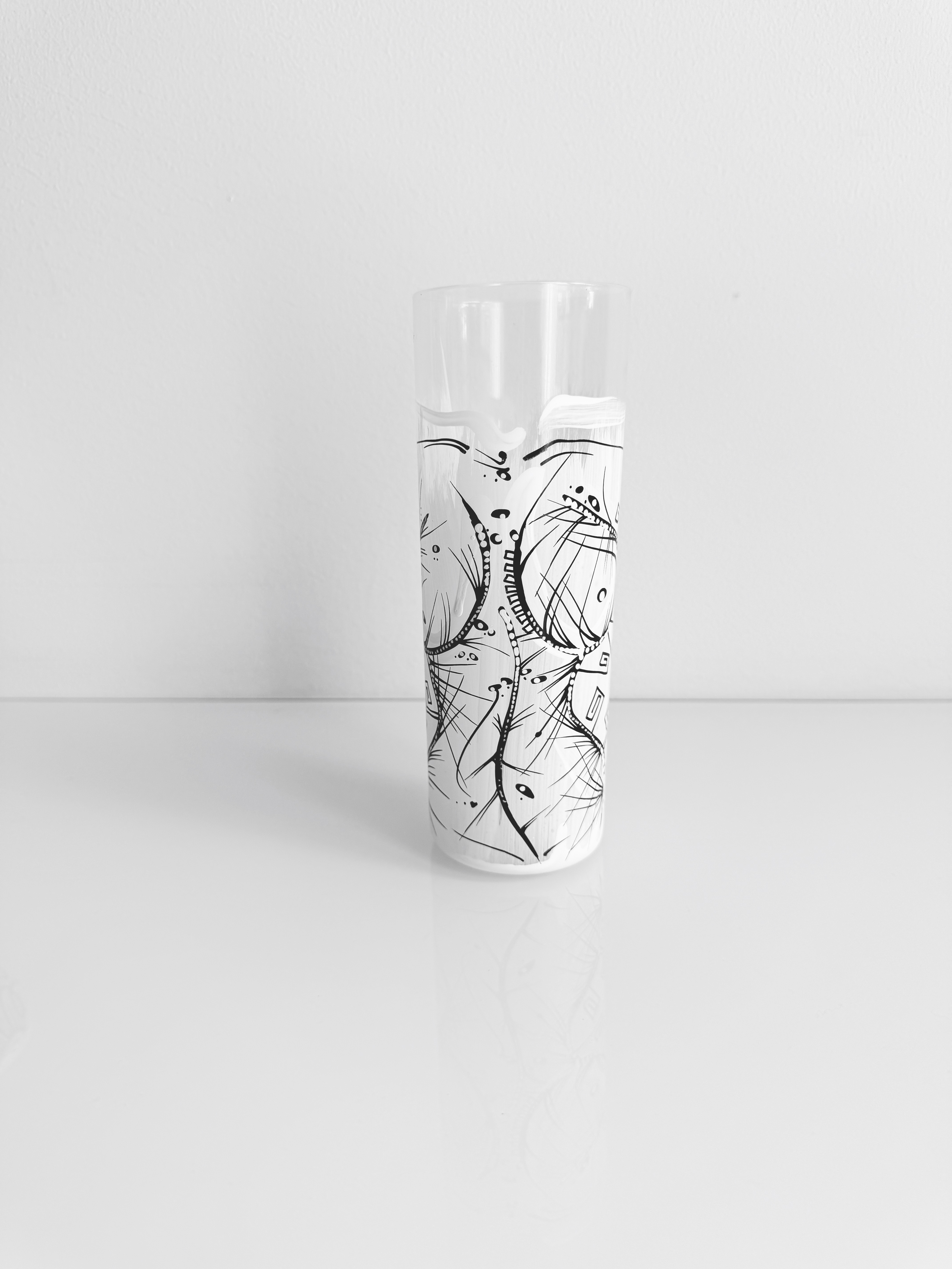 WHITÉ - 9