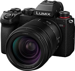 Panasonic Lumix S5D + 28-200/4-7.1