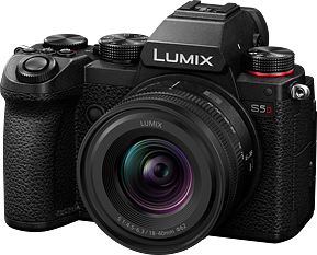 Panasonic Lumix S5D + 18-40/4.5-6.3