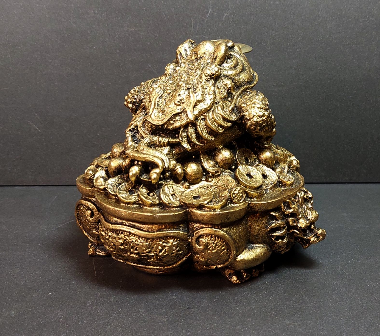 Trebent Lycko Groda med Mynt -  Guld -12cm - 2