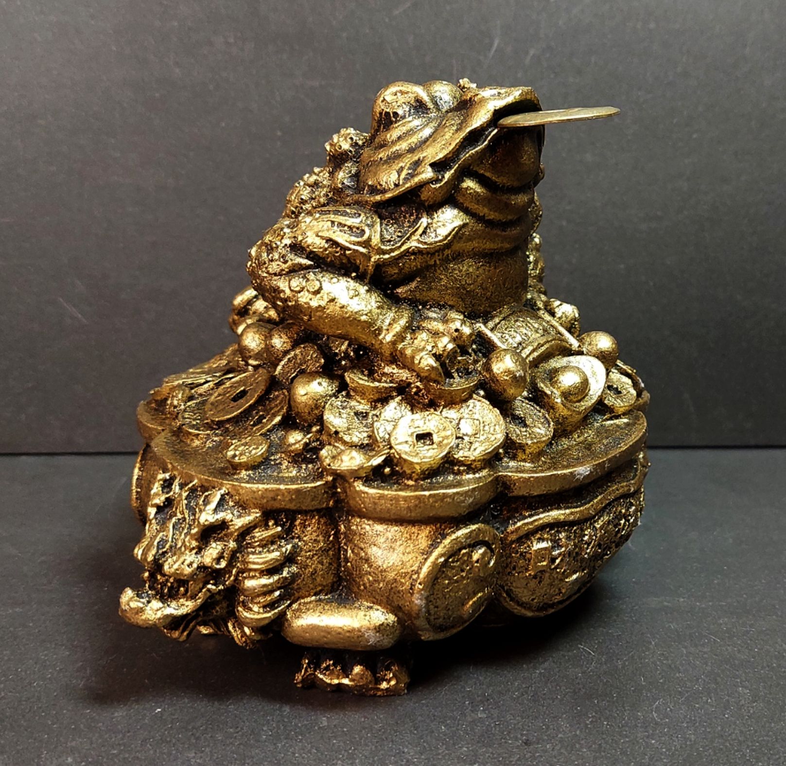 Trebent Lycko Groda med Mynt -  Guld -12cm