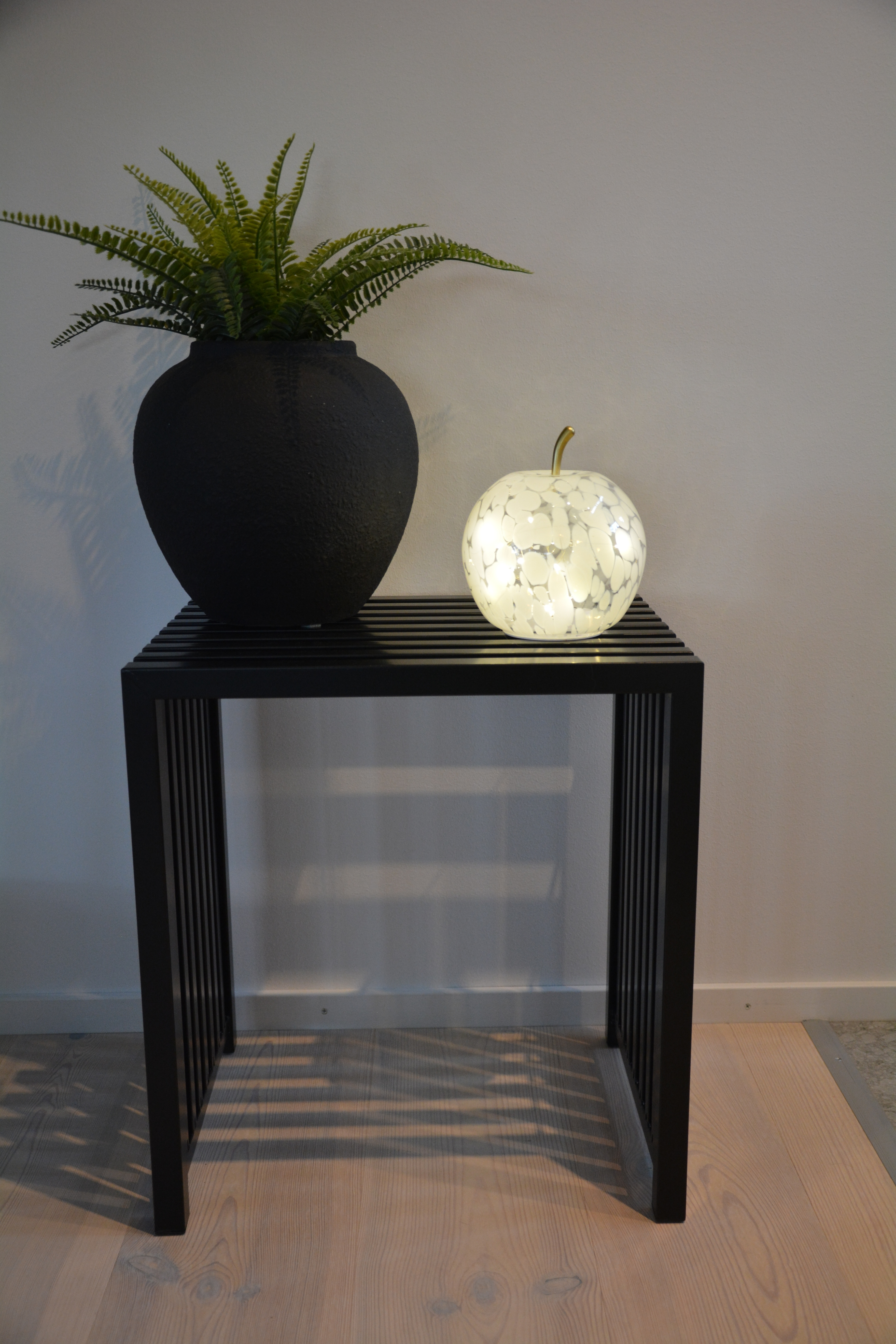 Äpple i glas vit / klar med LED- belysning och timer 17 cm - 4