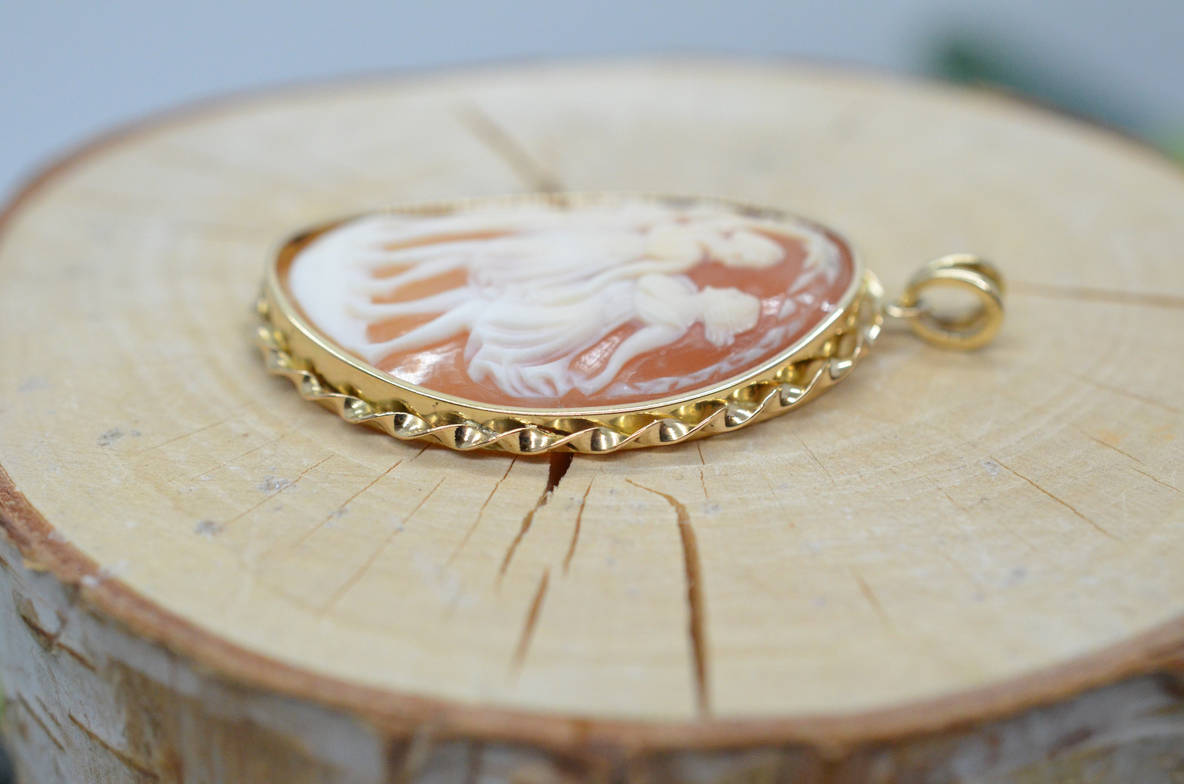 Vintage 18k cameo pendant - 3