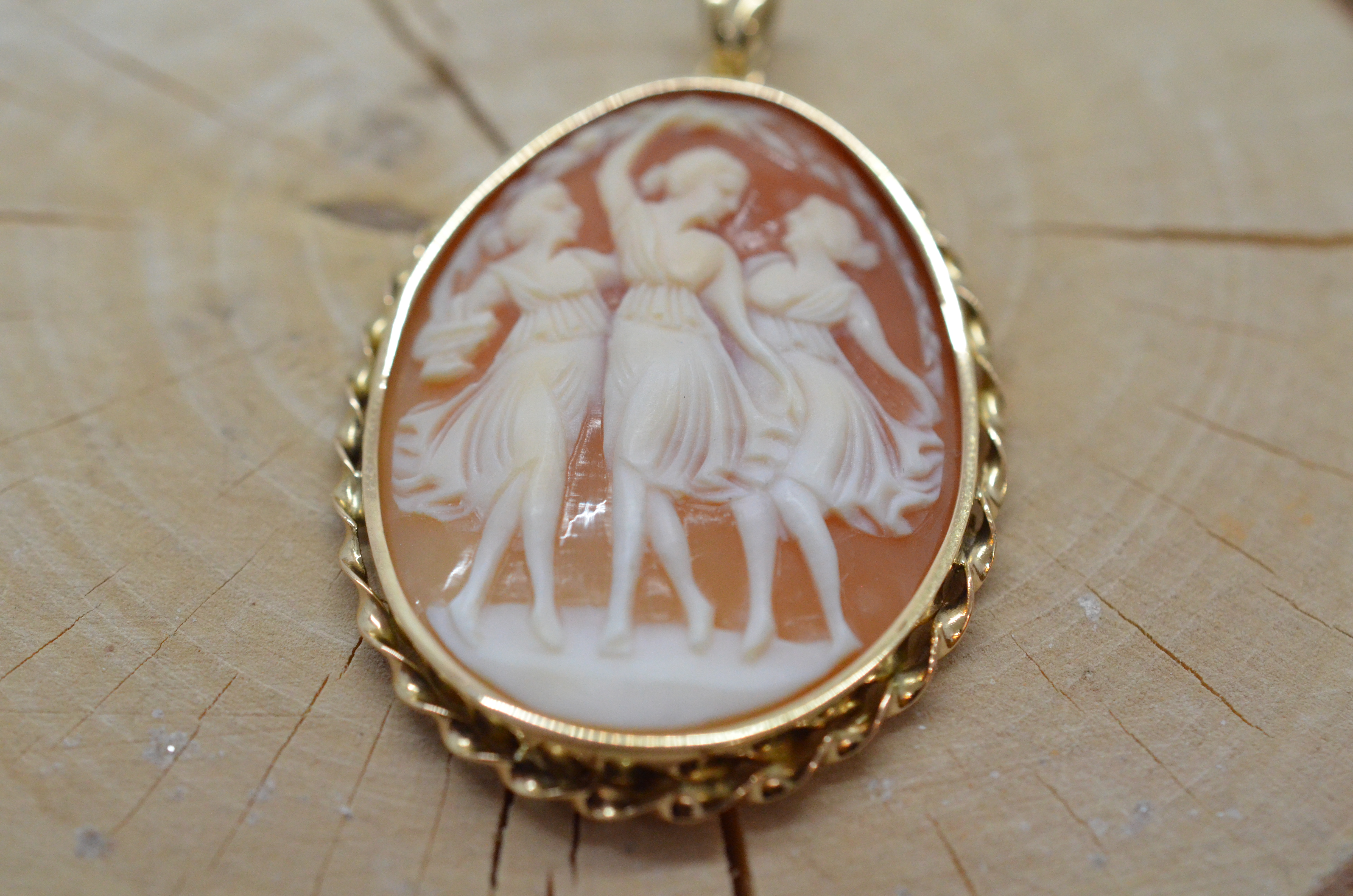 Vintage 18k cameo pendant - 2
