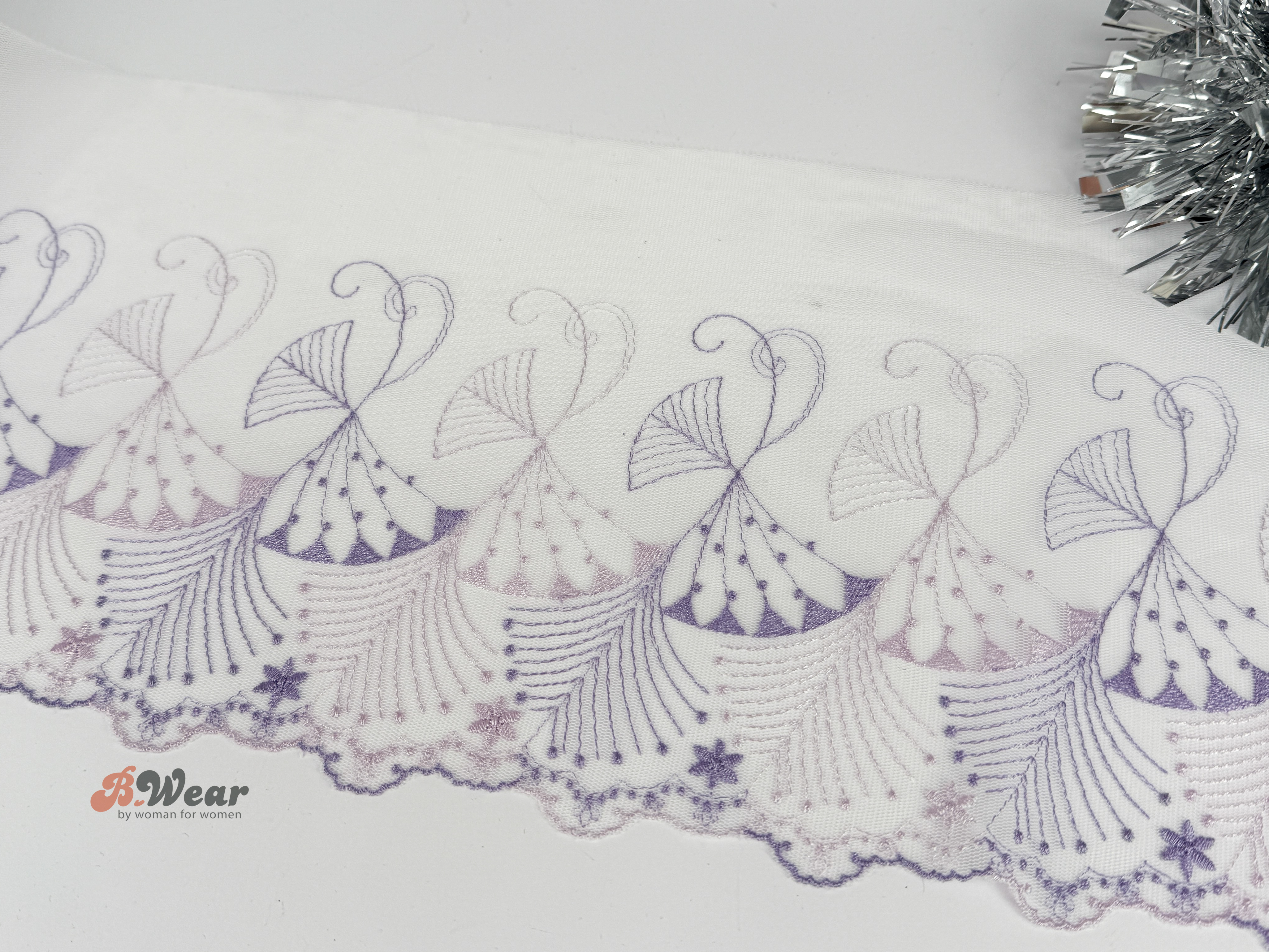 White with lightpurple - non-stretch tulle lace 18 cm Right & Left