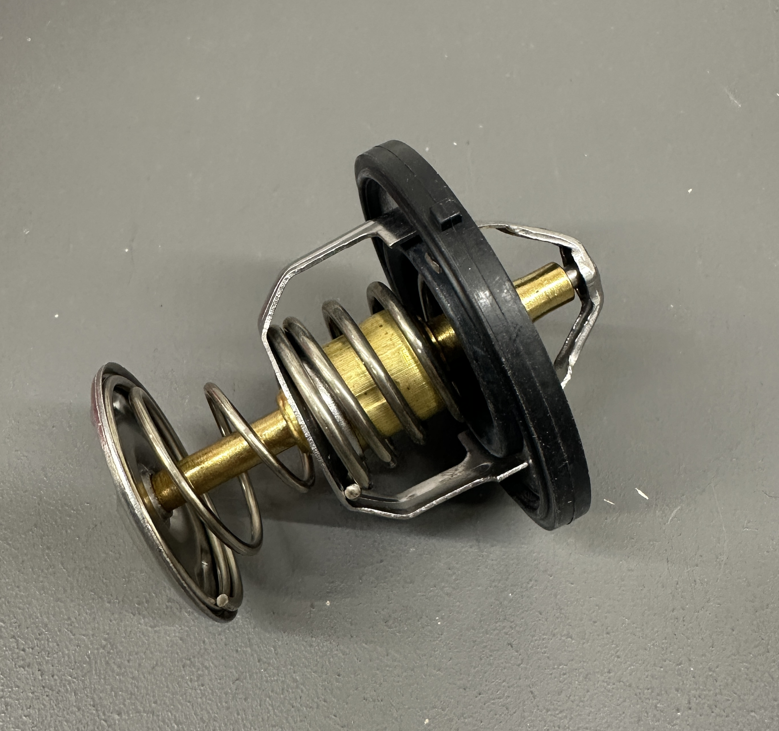 Mishimoto - Performance Termostat 76C/169F  - 2