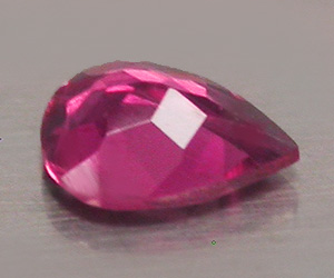 Piedra preciosa de turmalina rosa natural de primera calidad en forma de pera - 2