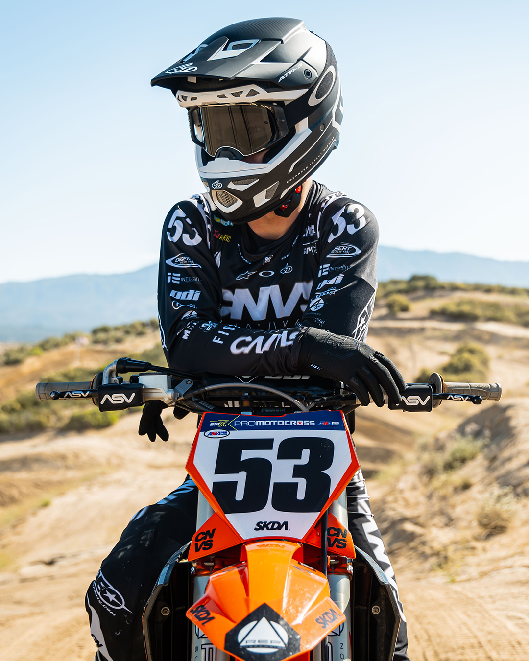 6D ATR-3 Nova Mate Blanco/Carbon Casco - 2