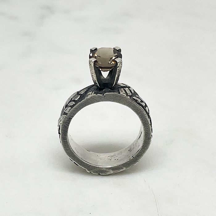 Cocktailring i silver - Rökkvarts