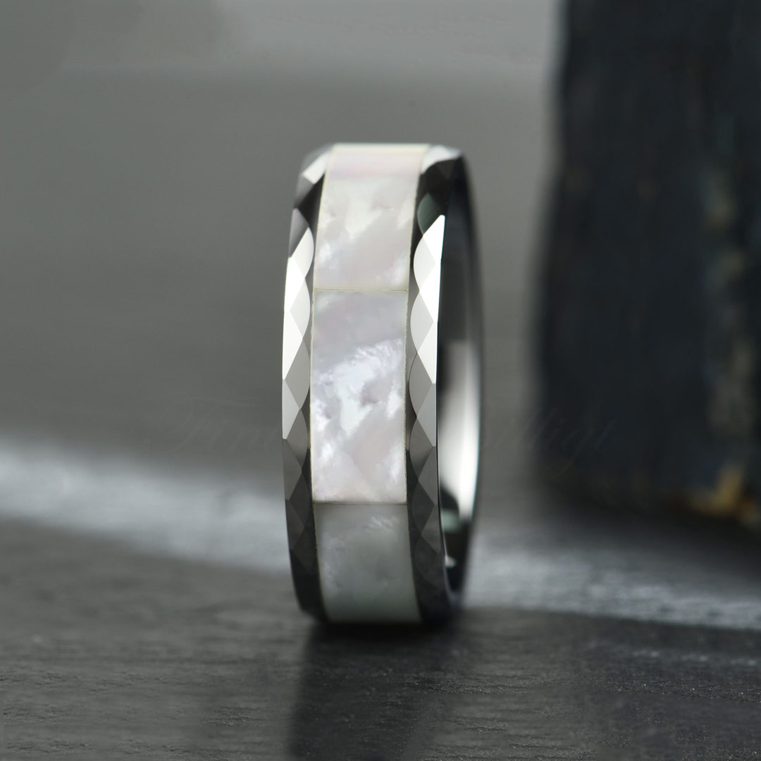 Ring Facet Pearl Diamond-cut Tungsten with mother-of-pearl display front Luxury Nice and cheap