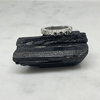 Diamantring fasettslipade