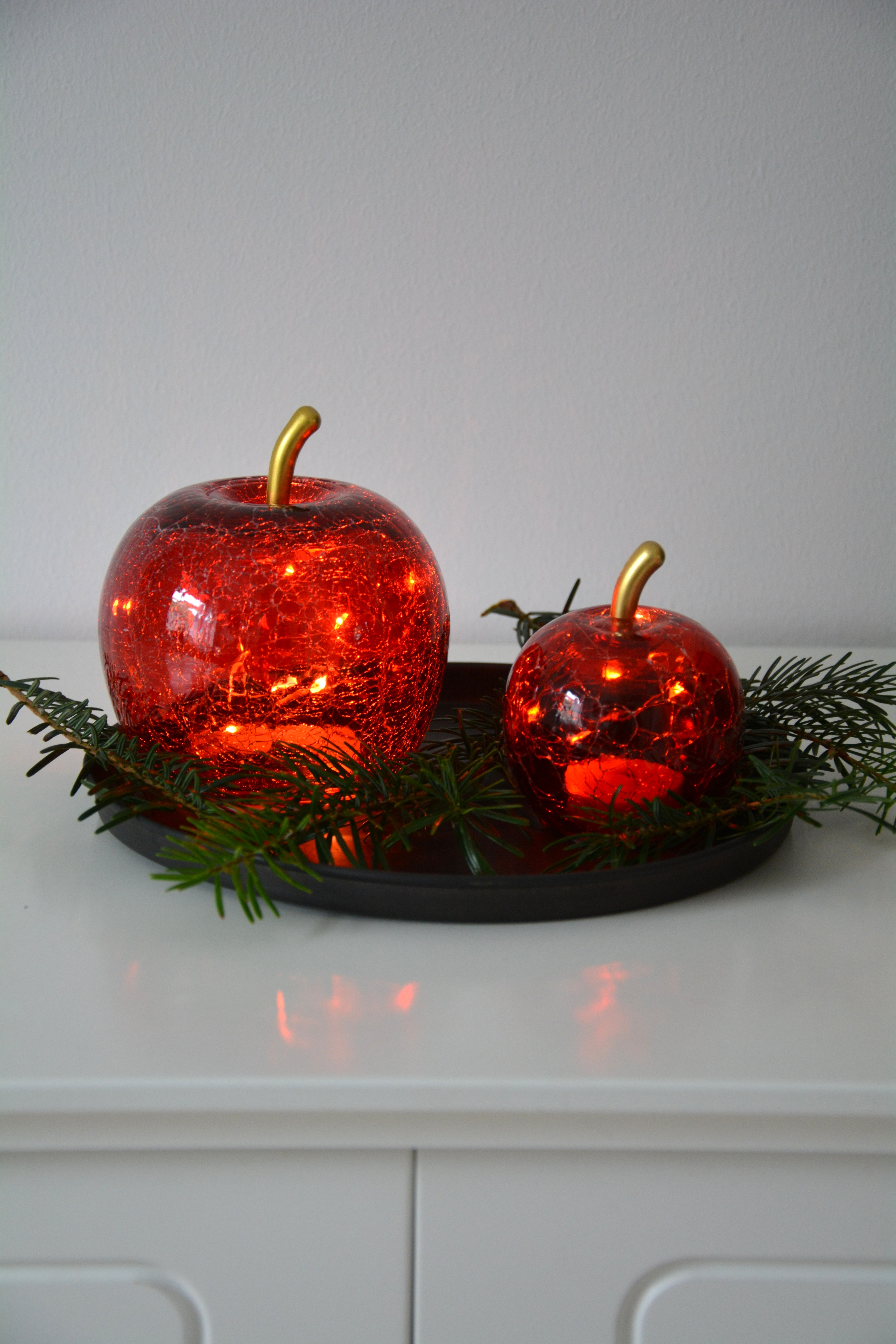 Äpple i glas röd med LED- belysning och timer S. Glasäpple
