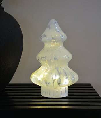 Gran i vitt glas med LED- belysning och timer