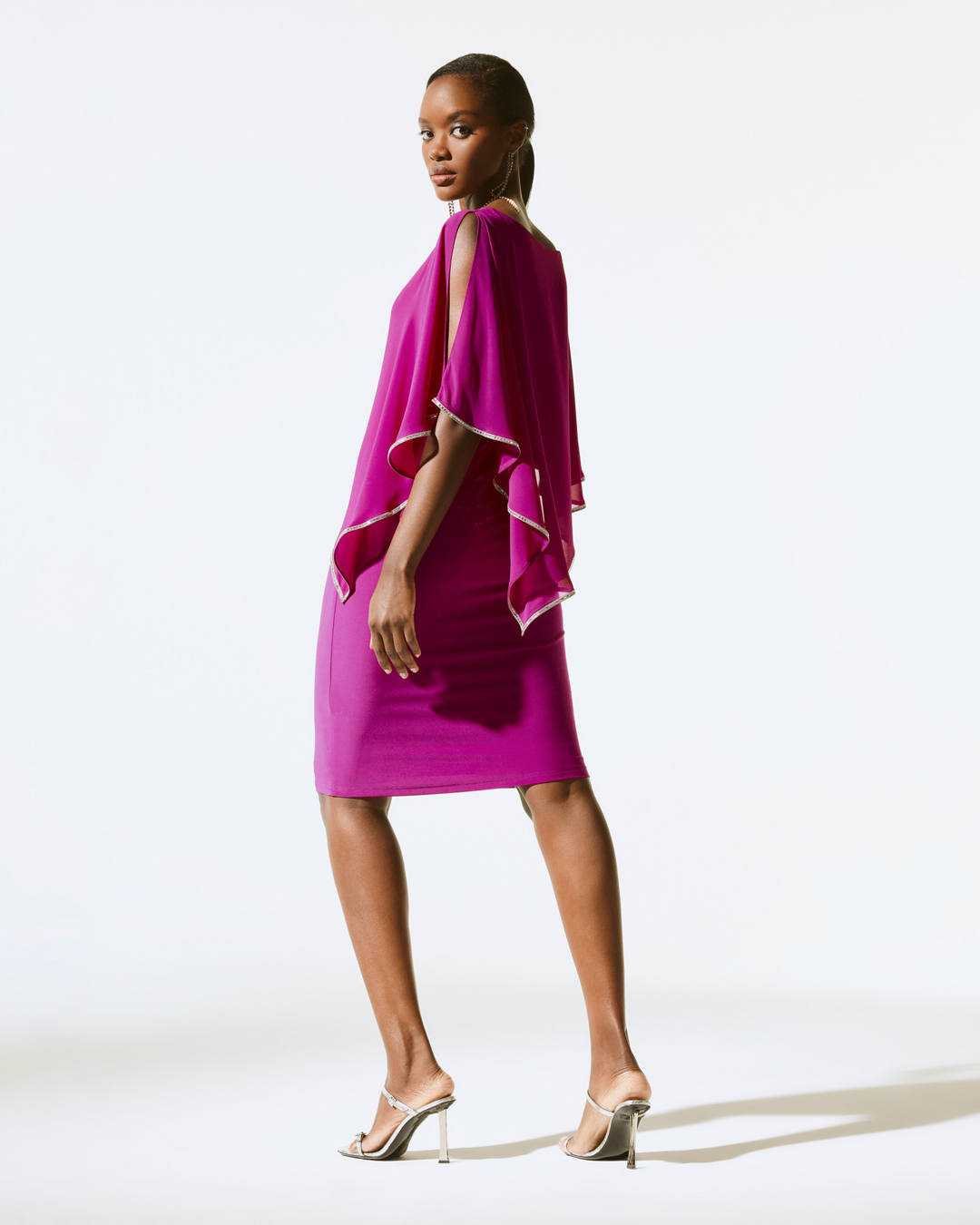 Klänning v-ringad strass/poncho mörk cerise - 2