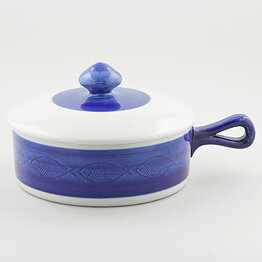 Hertha Bengtsson (Koka Blå 1953) Saucepan with Blue Fish Decor 27 cm