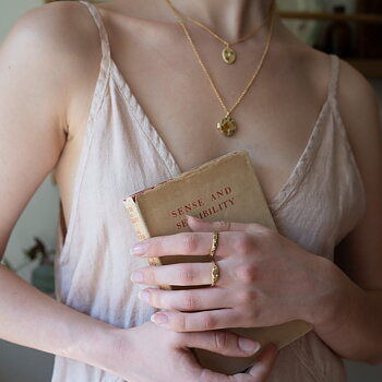 Fable Leaf & Pearl ring