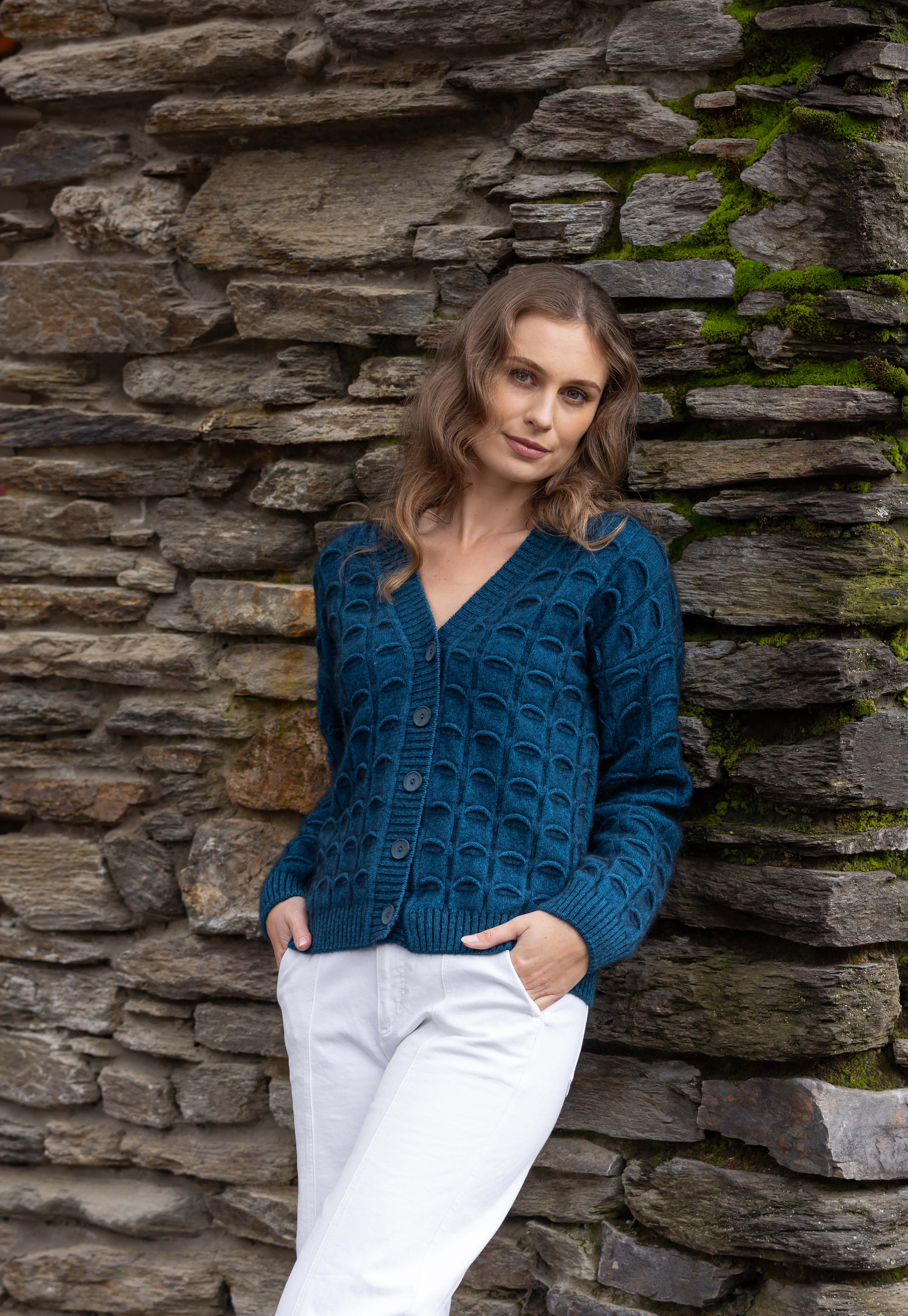 Noble Wilde Tröja i Merino/Possum, Eyelash Cardigan