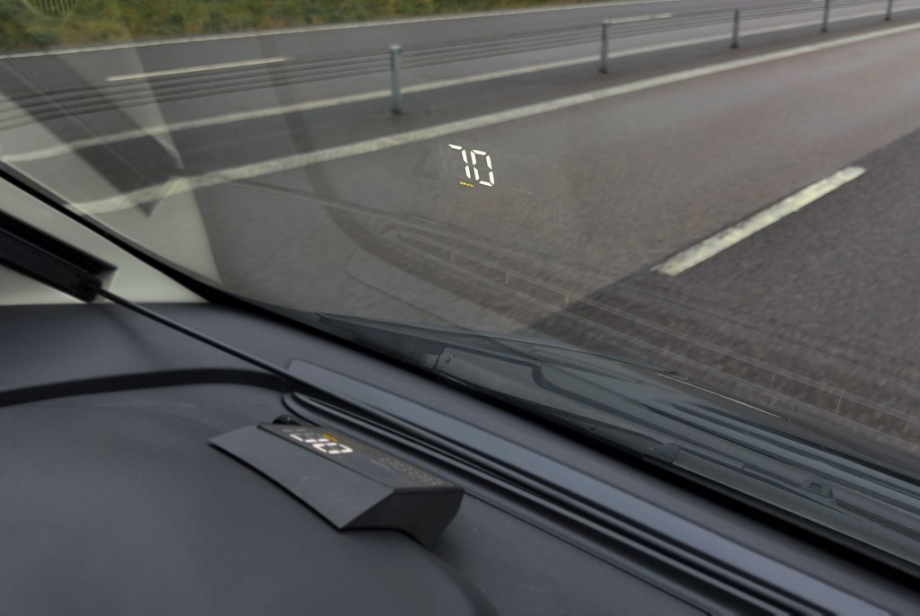 HEAD-UP DISPLAY TILL HUSBIL!
