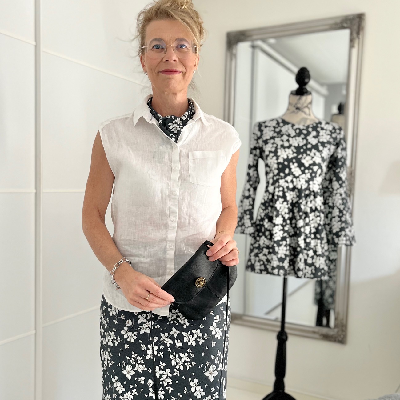SLUTSÅLT  Jerseytyg ekologisk bomull,   "DRESSED UP", metervara  - 4