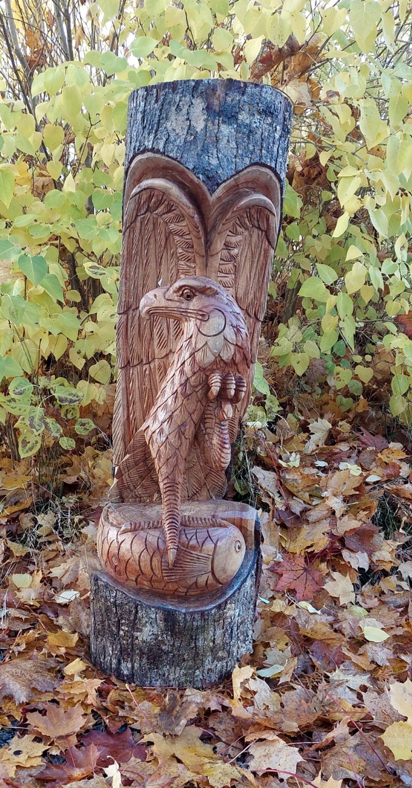 Hand snidad Örn  Staty, 96cm
