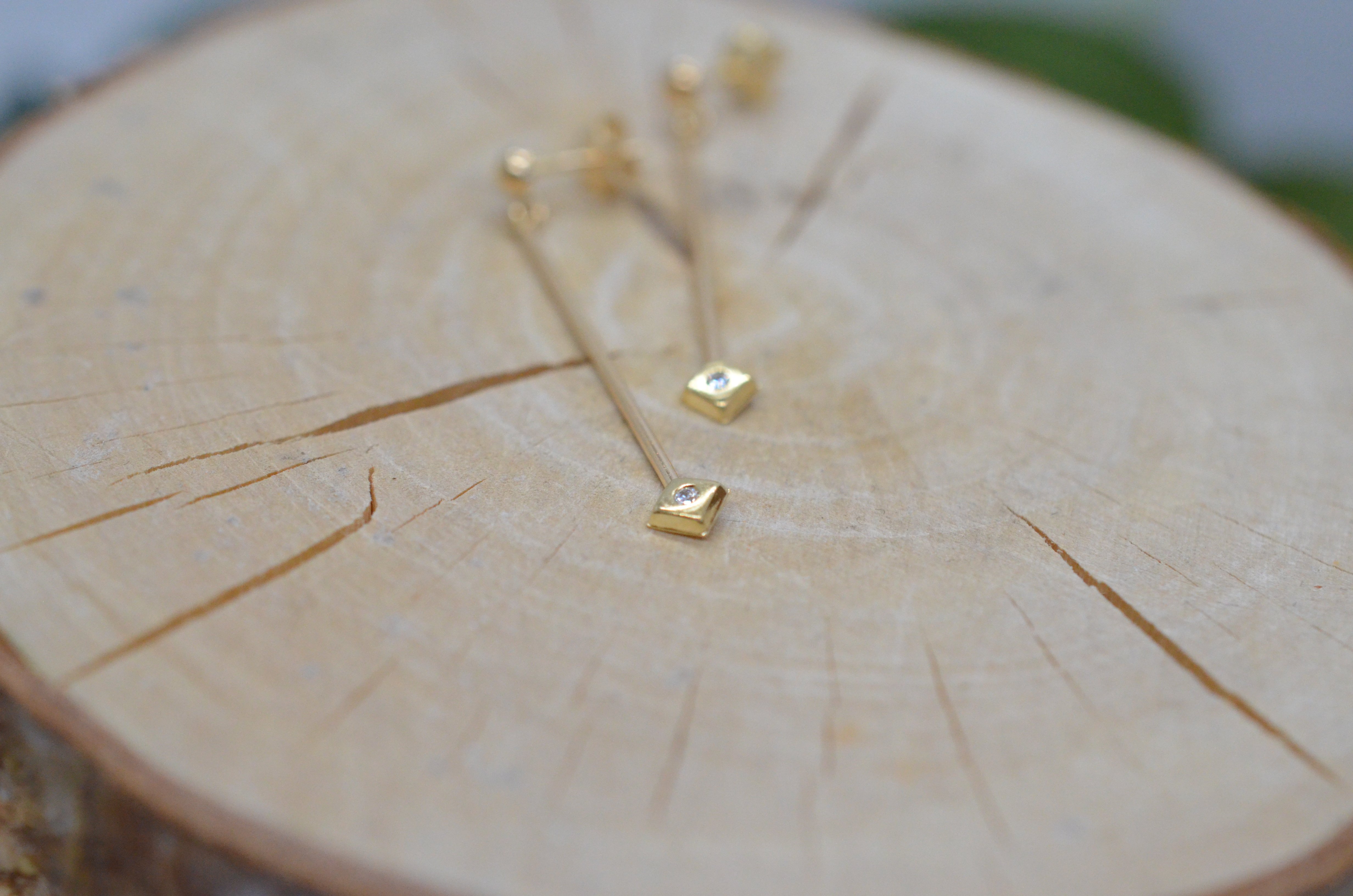 Second Hand 18k earrings with cz - 2