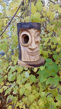 Hand snidad Fågelbo, Happy Face