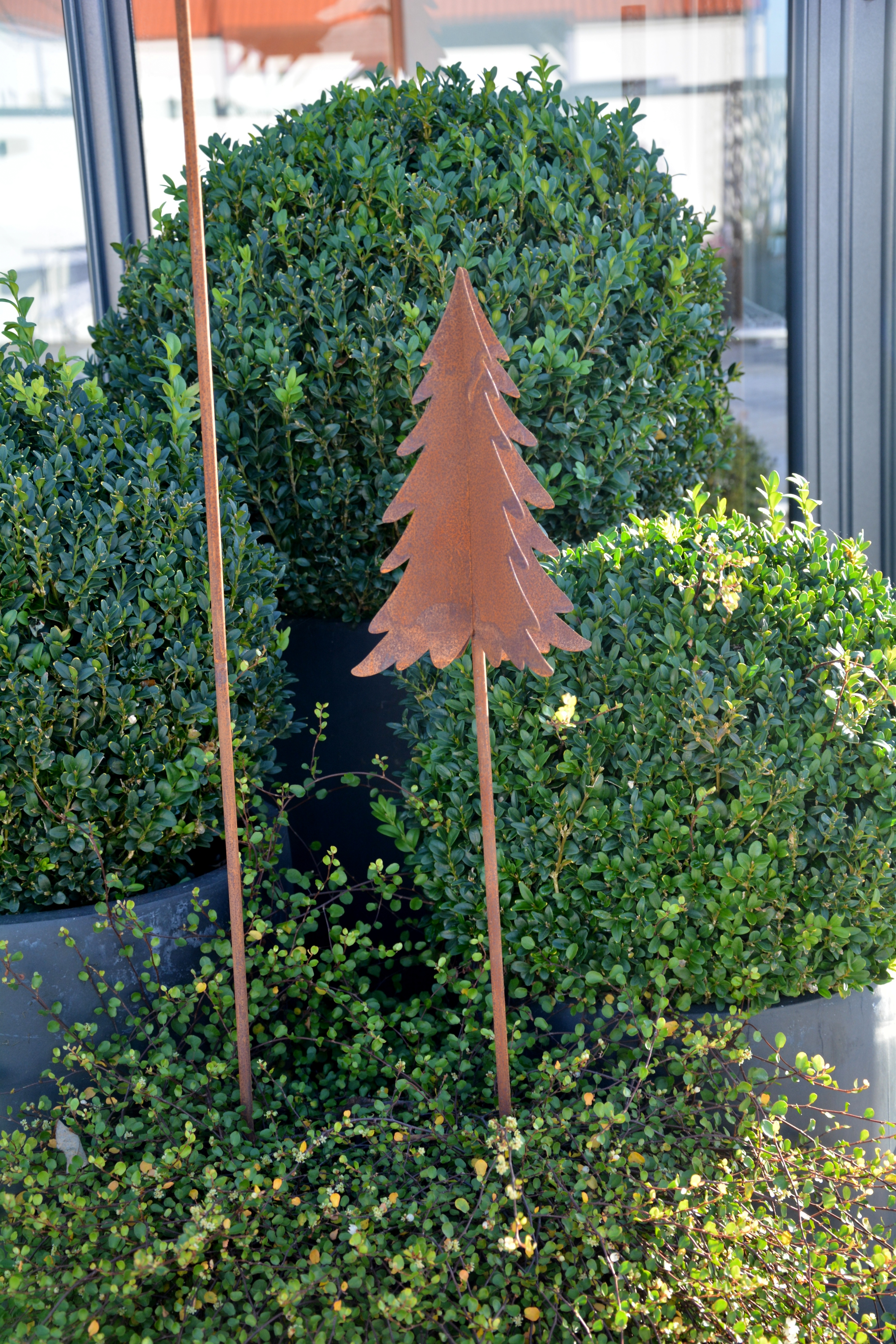 Rostigt gran 3D på pinne 121 cm / 25 cm hopfällbar