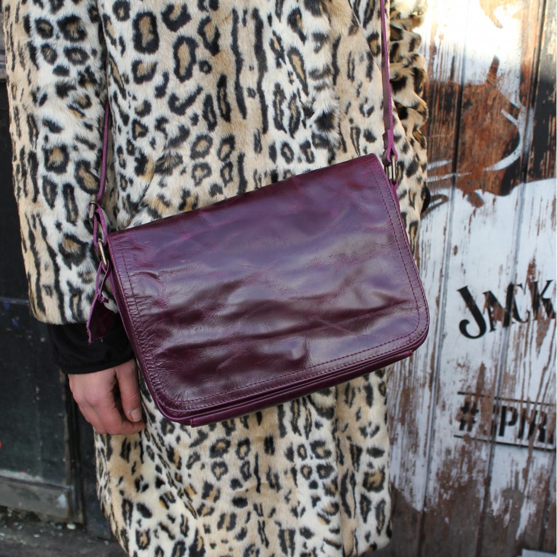 Skinnväskan Denise från Odi Lynch, purple - 3