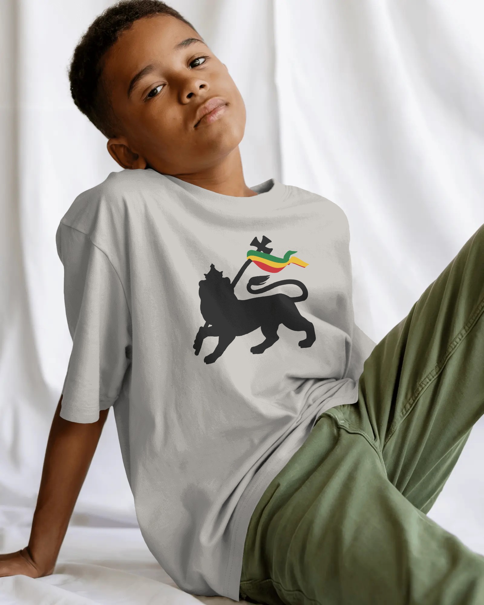 Conquering Lion  T-shirt Sport Grey