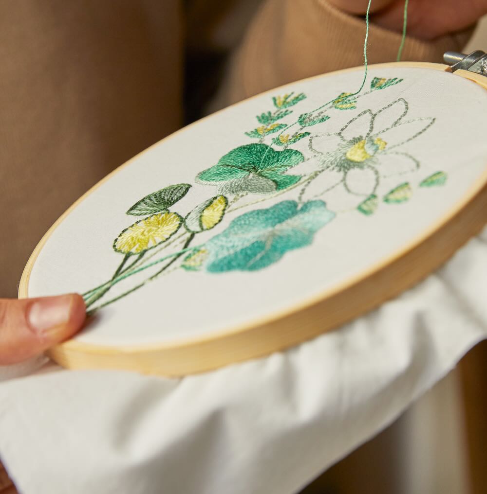 Embroidery Kit The Water Garden Mindfullness DMC TB161 - 2