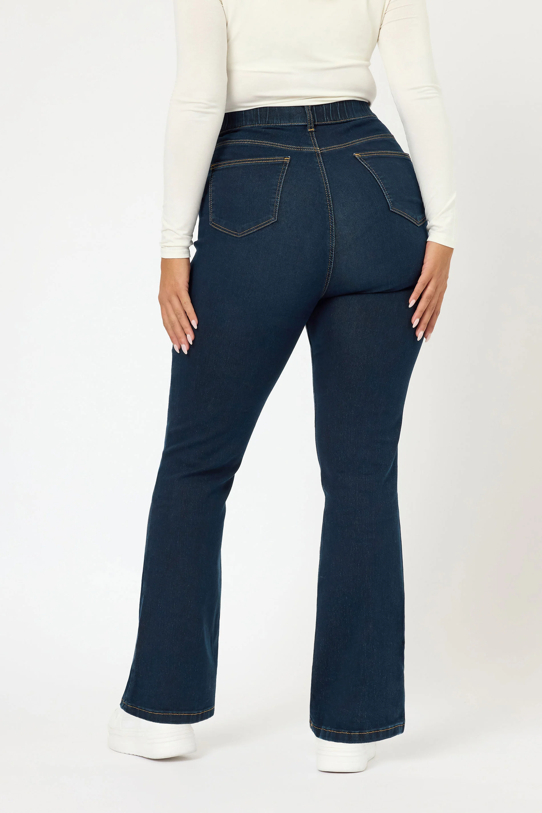Jeans med fickor i bootcutmodell, Isla, mörkblå  - 7