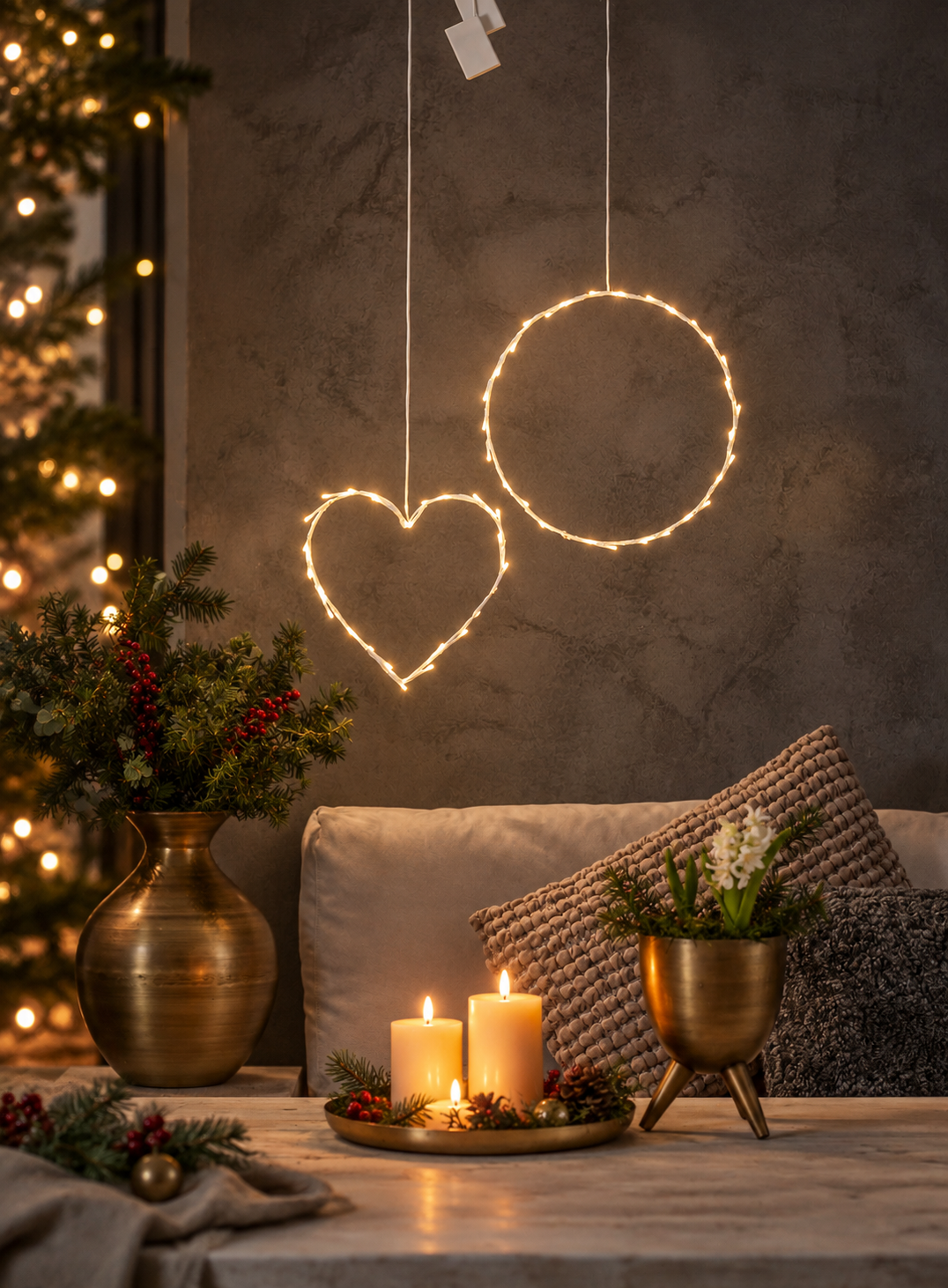 Wreath with light chain - White - 35x35 cm - Battery operated - 2