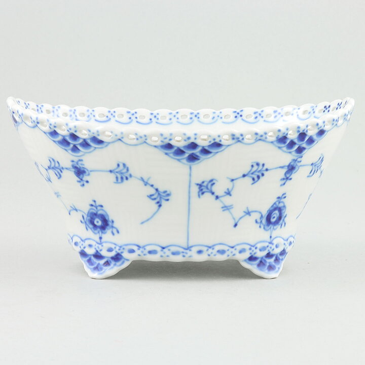 Royal Copenhagen (Blue Fluted 20th Century) Full Lace Bowl 15 cm #1177