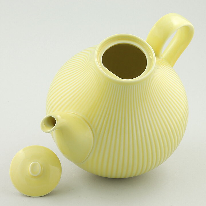 ヘルサ・ベングトソン  Koloritaシリーズ  黄色いティーポット  20cm  1950年代