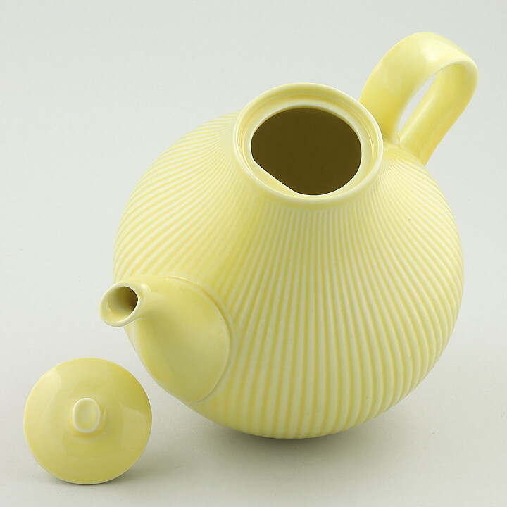 Hertha Bengtsson (Kolorita 1950s) Yellow Swelling Teapot 20 cm