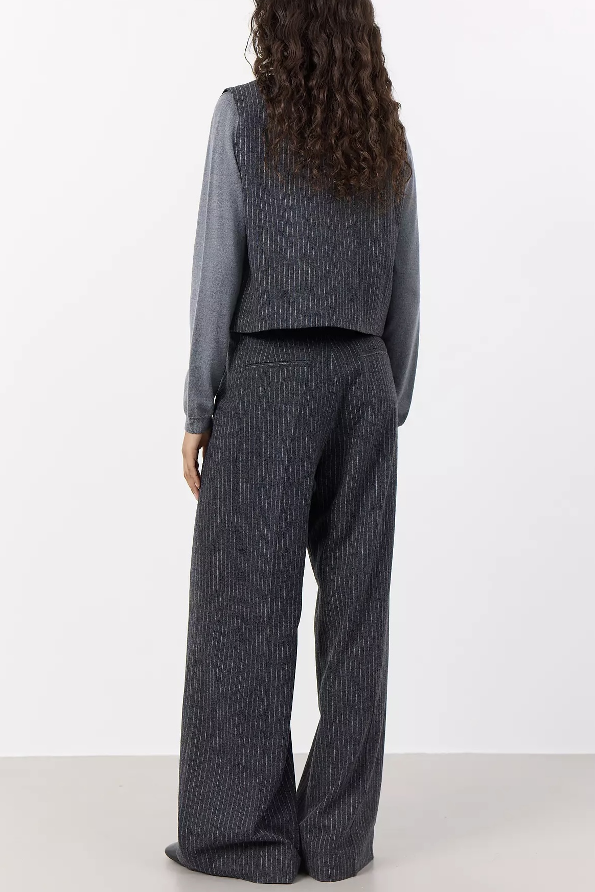 Leveté Room - Iris 3 Waistcoat Dark Grey M Combi - 4