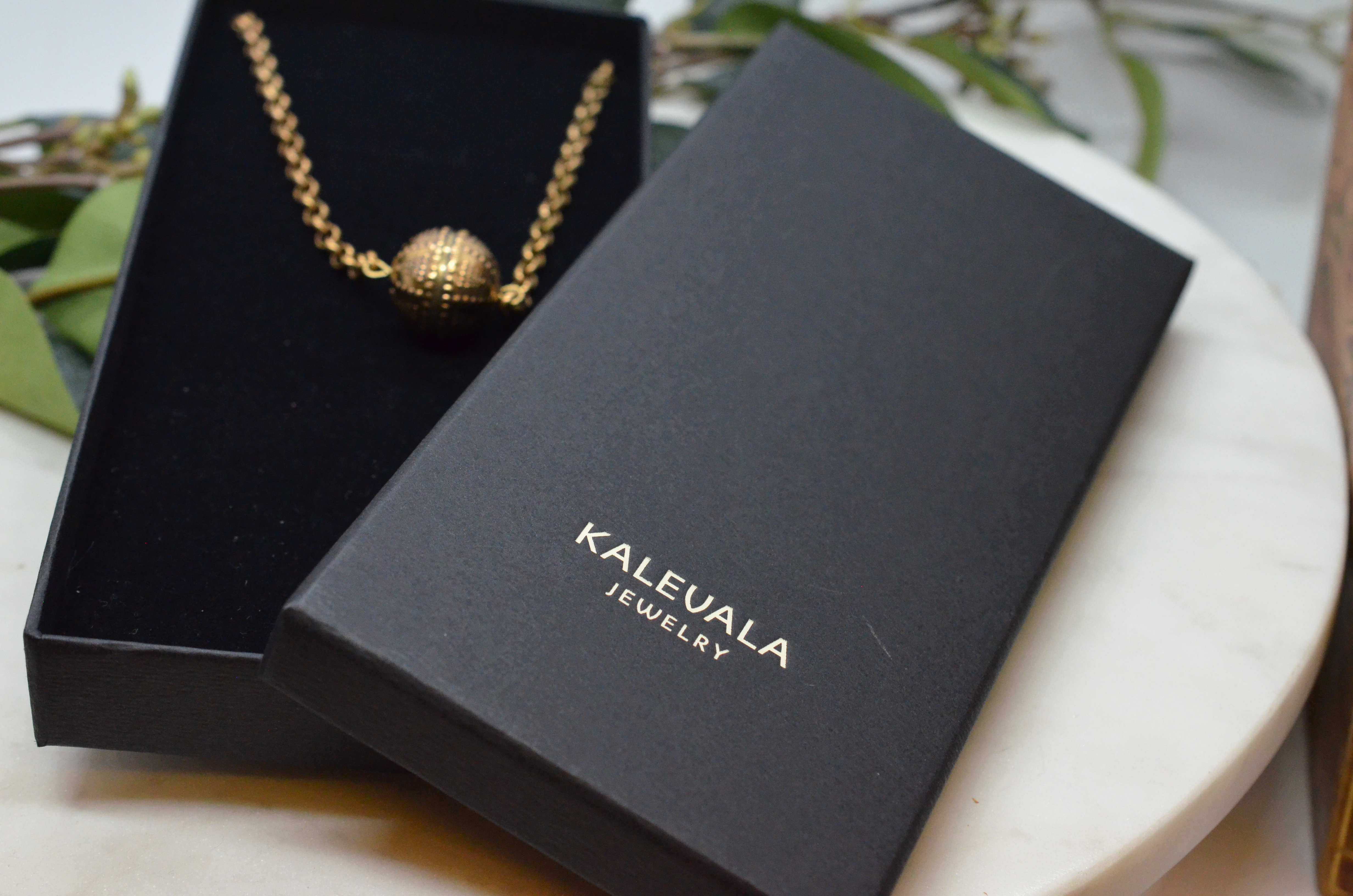 Second Hand Kalevala "Halikko", halsband i brons - 4