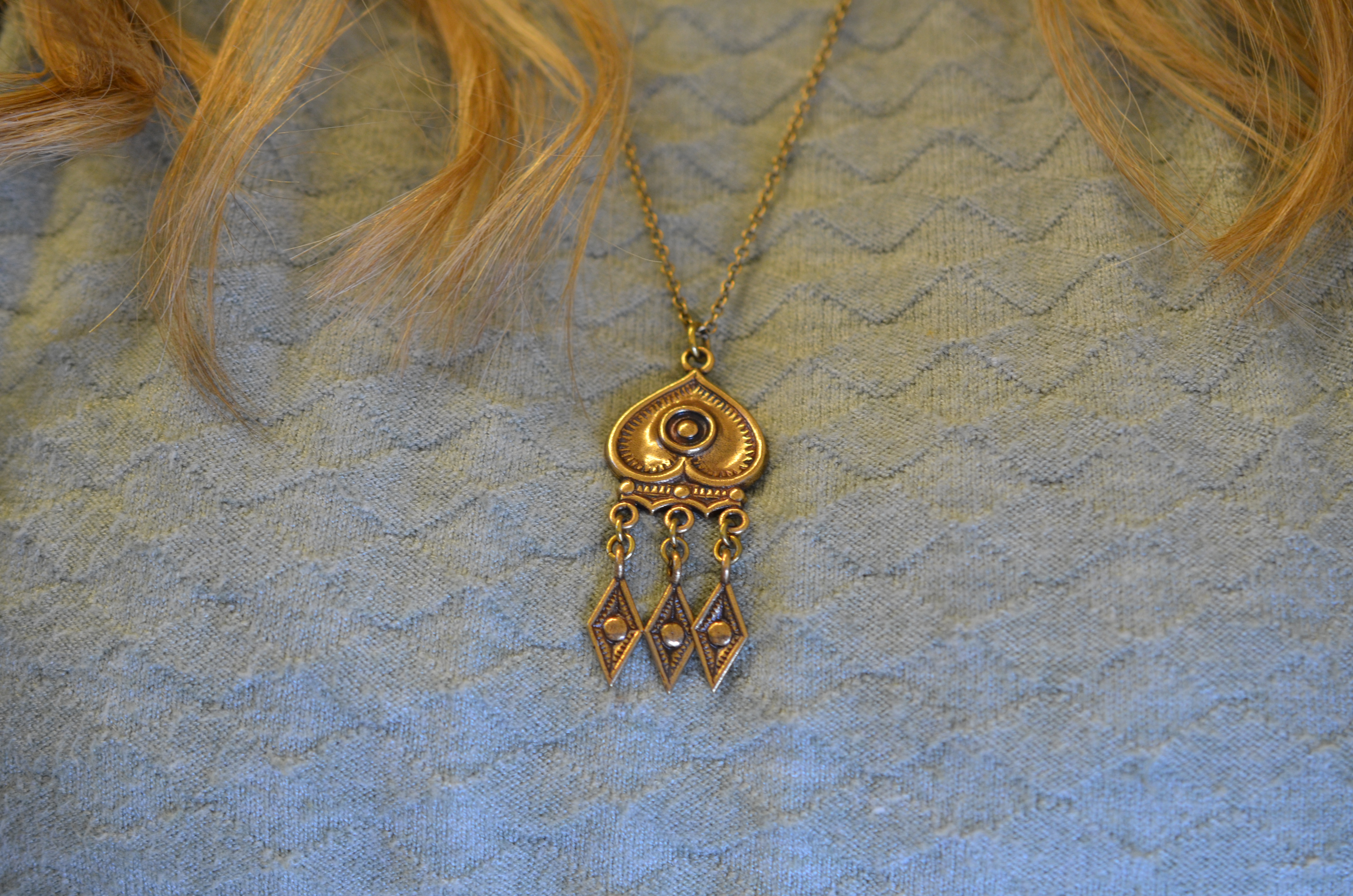 Second Hand Kalevala "Herttalethi", halsband i brons - 5