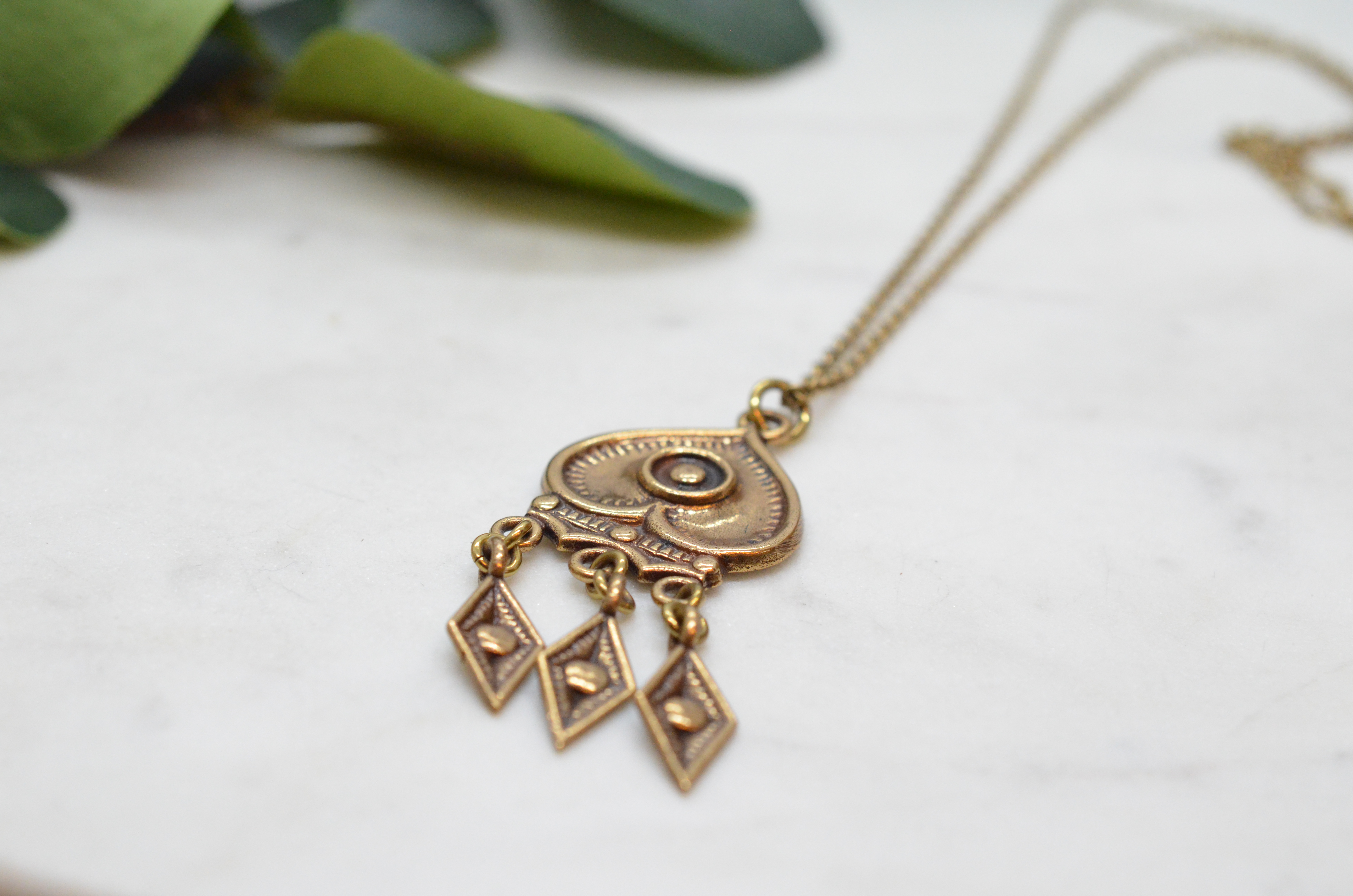 Second Hand Kalevala "Herttalethi", halsband i brons - 4