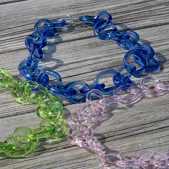 HALSBAND MED LÄNKAR I GLAS "LÄNKLANDSKAP"