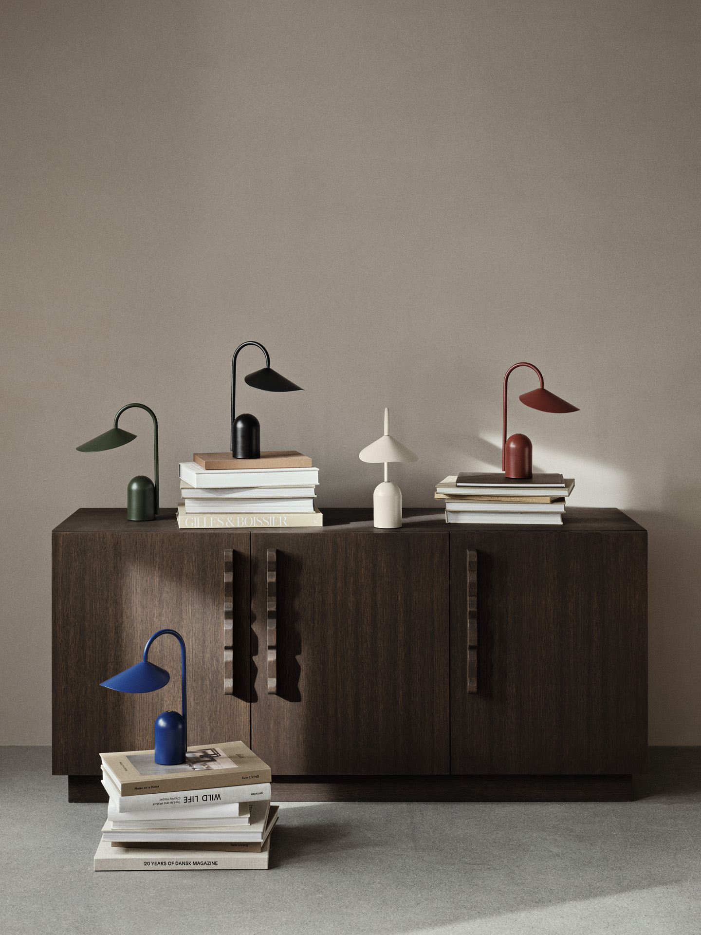 Arum Portabel lampa oxid röd Ferm Living - 4